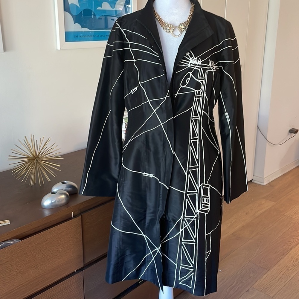 Couture 100% silk hand drawn coat 🧥 black double zipper